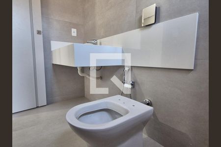 Casa de condomínio à venda com 480m², 4 quartos e 3 vagasBanheiro