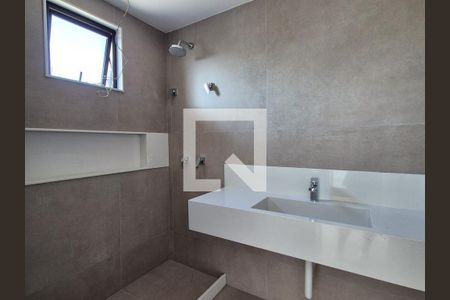 Casa de condomínio à venda com 480m², 4 quartos e 3 vagasBanheiro