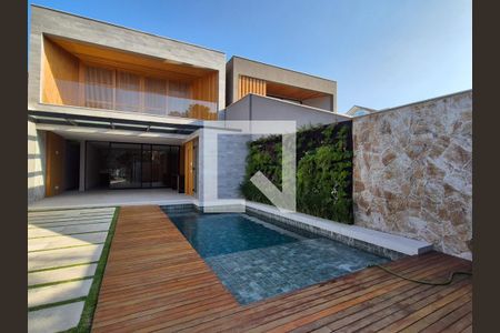 Casa de condomínio à venda com 480m², 4 quartos e 3 vagasÁrea comum