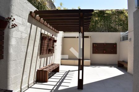 Apartamento para alugar com 55m², 2 quartos e 1 vagaÁrea comum