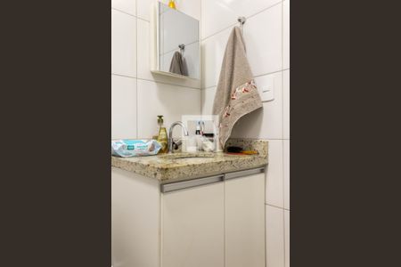 Casa à venda com 107m², 2 quartos e 2 vagasBanheiro