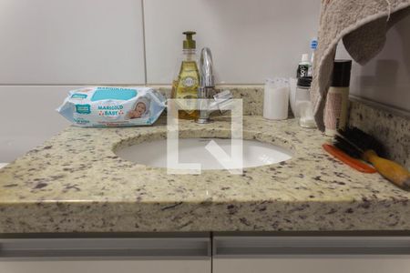 Casa à venda com 107m², 2 quartos e 2 vagasBanheiro