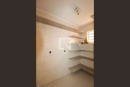 Casa à venda com 379m², 4 quartos e 10 vagasCozinha - Despensa