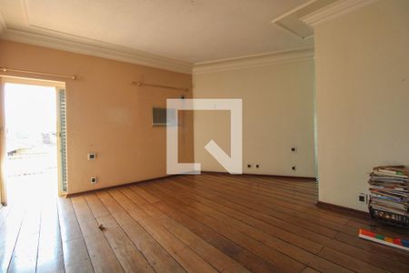 Casa à venda com 379m², 4 quartos e 10 vagasSala de TV