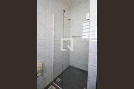 Casa à venda com 379m², 4 quartos e 10 vagasBanheiro do Quarto 4 (suíte)