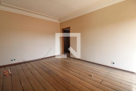 Casa à venda com 379m², 4 quartos e 10 vagasSala de TV