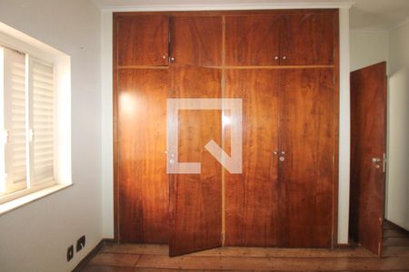 Casa à venda com 379m², 4 quartos e 10 vagasQuarto 4 (suíte)