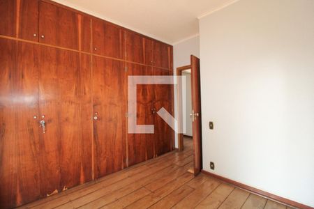 Casa à venda com 379m², 4 quartos e 10 vagasQuarto 2