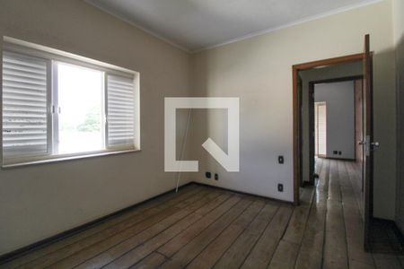 Casa à venda com 379m², 4 quartos e 10 vagasQuarto 3 (suíte)