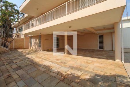 Casa à venda com 379m², 4 quartos e 10 vagasQuintal, jardim e Garagem