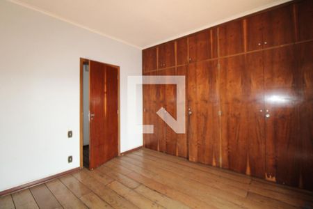 Casa à venda com 379m², 4 quartos e 10 vagasQuarto 1