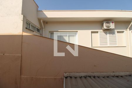 Casa à venda com 379m², 4 quartos e 10 vagasVista do Quarto 4 (suíte)