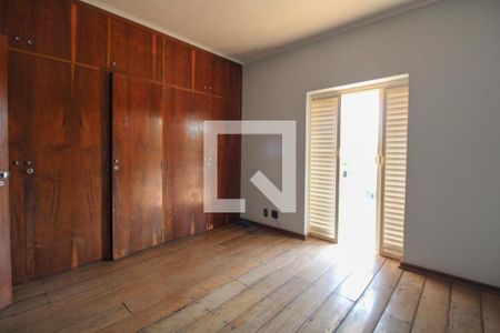 Casa à venda com 379m², 4 quartos e 10 vagasQuarto 1
