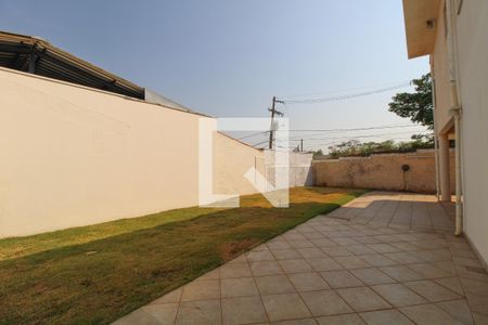 Casa à venda com 379m², 4 quartos e 10 vagasQuintal, jardim e Garagem