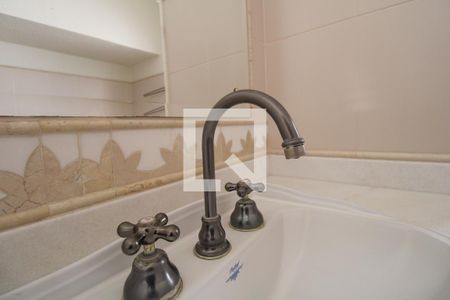 Casa à venda com 379m², 4 quartos e 10 vagasBanheiro do Quarto 3 (suíte)