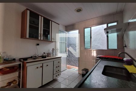 Casa à venda com 145m², 4 quartos e 1 vaga Casa à venda com 145m², 4 quartos e 1 vagaCozinha