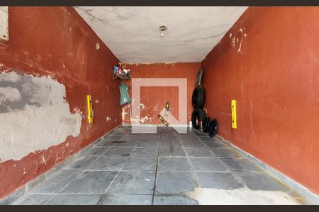 Casa à venda com 145m², 4 quartos e 1 vaga Casa à venda com 145m², 4 quartos e 1 vagaGaragem