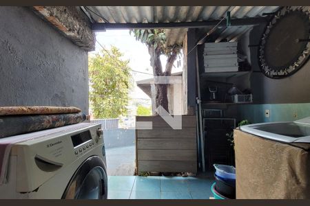 Casa à venda com 145m², 4 quartos e 1 vaga Casa à venda com 145m², 4 quartos e 1 vagaArea de serviço