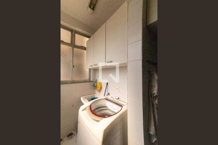 Apartamento à venda com 120m², 2 quartos e 1 vagaÁrea de Serviço