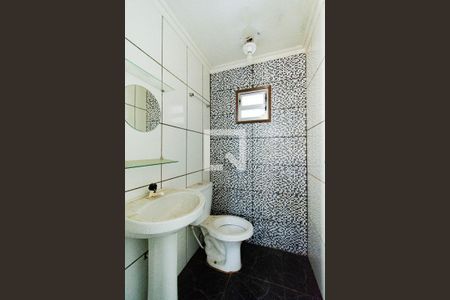 Casa para alugar com 70m², 2 quartos e 2 vagasBanheiro