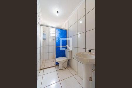 Casa para alugar com 70m², 2 quartos e 2 vagasBanheiro