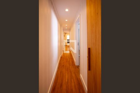 Apartamento para alugar com 333m², 4 quartos e 3 vagasCorredor