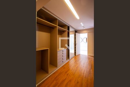 Apartamento para alugar com 333m², 4 quartos e 3 vagasCloset da suíte 3