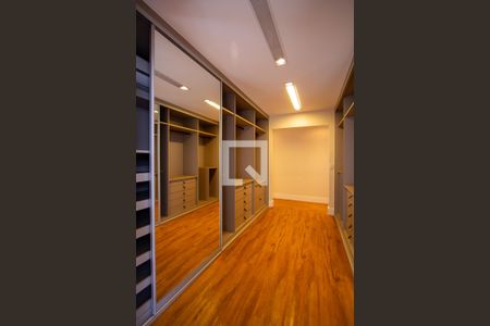 Apartamento para alugar com 333m², 4 quartos e 3 vagasCloset da suíte 3