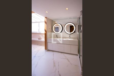 Apartamento para alugar com 333m², 4 quartos e 3 vagasBanheiro da Suíte 3