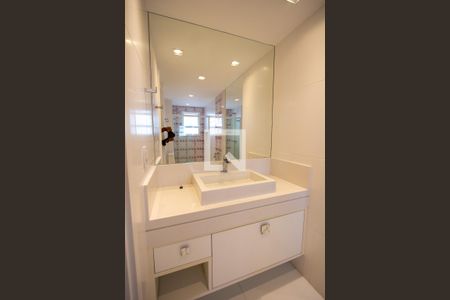 Apartamento para alugar com 333m², 4 quartos e 3 vagasBanheiro da Suíte 2