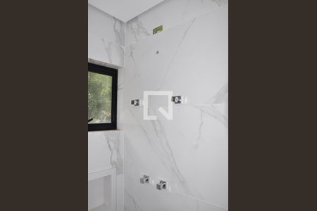 Casa à venda com 182m², 3 quartos e 3 vagasDetalhe - Suíte