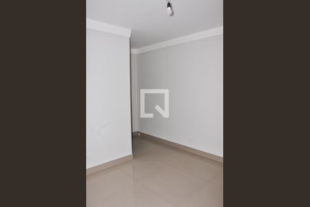 Casa à venda com 182m², 3 quartos e 3 vagasDetalhe - Quarto 03 com Suíte 