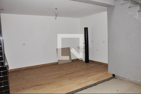 Casa à venda com 182m², 3 quartos e 3 vagasDetalhe - Quintal e Área de Serviço