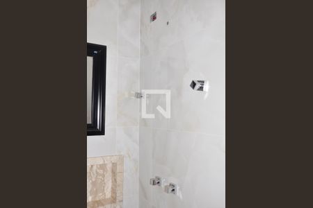 Casa à venda com 182m², 3 quartos e 3 vagasDetalhe - Suíte 