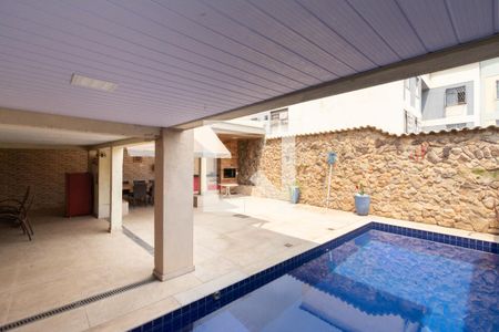 Casa à venda com 360m², 3 quartos e 5 vagasEspaço Gourmet e Piscina