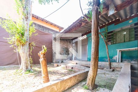 Casa à venda com 200m², 3 quartos e 2 vagas Casa à venda com 200m², 3 quartos e 2 vagasJardim e Quintal Frente