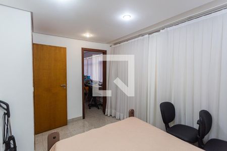 Apartamento à venda com 250m², 4 quartos e 4 vagasSuíte 2 na Cobertura