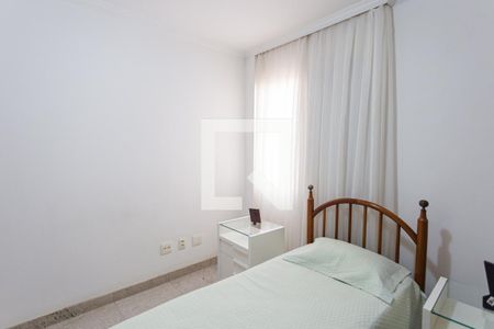 Apartamento à venda com 250m², 4 quartos e 4 vagasQuarto 2