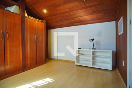 Casa à venda com 348m², 3 quartos e 5 vagasSuíte 3