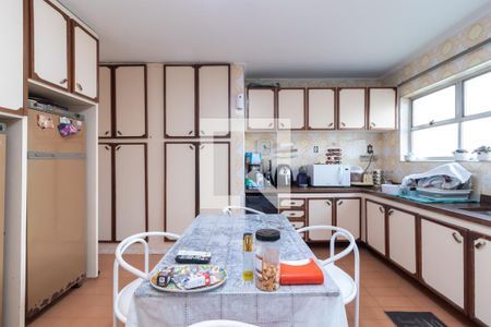 Casa à venda com 400m², 5 quartos e 2 vagasCozinha