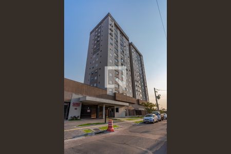 Apartamento para alugar com 72m², 2 quartos e 1 vagaFachada