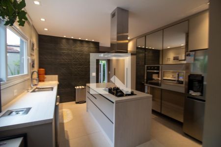 Casa à venda com 247m², 4 quartos e 2 vagas Casa à venda com 247m², 4 quartos e 2 vagasCozinha