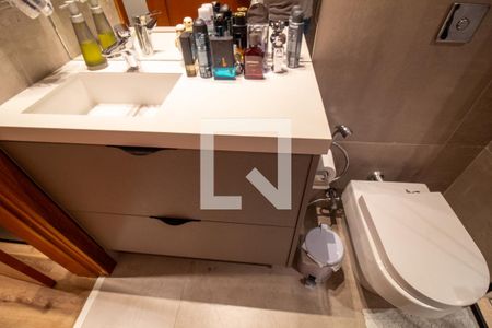 Casa à venda com 247m², 4 quartos e 2 vagas Casa à venda com 247m², 4 quartos e 2 vagasBanheiro da Suíte 2