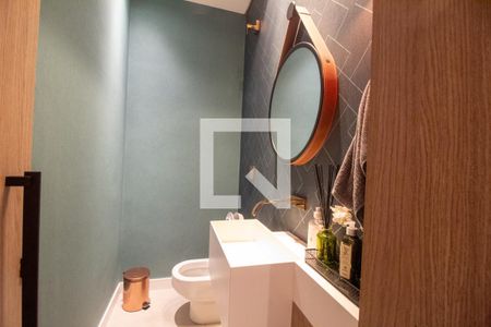 Casa à venda com 247m², 4 quartos e 2 vagas Casa à venda com 247m², 4 quartos e 2 vagasLavabo