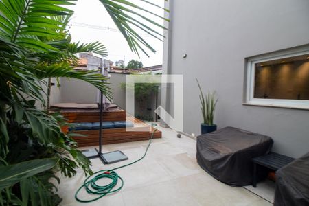 Casa à venda com 247m², 4 quartos e 2 vagas Casa à venda com 247m², 4 quartos e 2 vagasQuintal - Hidro