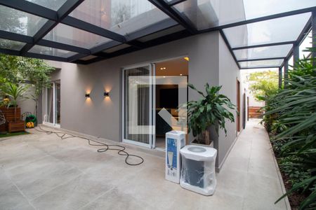 Casa à venda com 247m², 4 quartos e 2 vagas Casa à venda com 247m², 4 quartos e 2 vagasGaragem