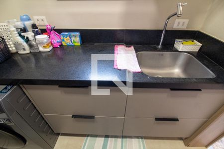 Casa à venda com 247m², 4 quartos e 2 vagas Casa à venda com 247m², 4 quartos e 2 vagasÁrea de Serviço