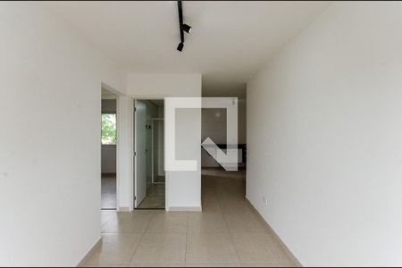 Sala de apartamento à venda com 2 quartos, 48m² em Vila Santa Edwiges, São Paulo