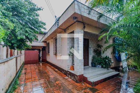 Casa à venda com 400m², 4 quartos e 3 vagasFachada