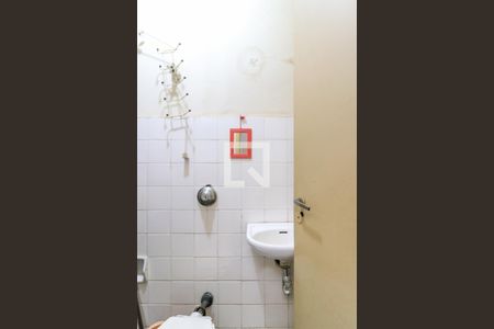 Casa para alugar com 160m², 3 quartos e 3 vagasBanheiro de Serviço